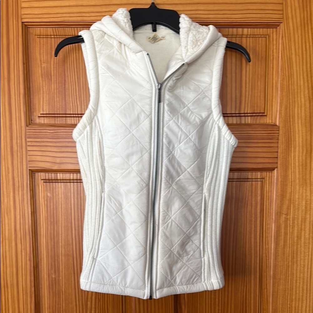 Dakini Cream Zip-Up Vest with High Collar and Hood
